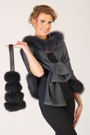 mod. 692/C stola in maglia di Cahmere con bordure vera Volpe